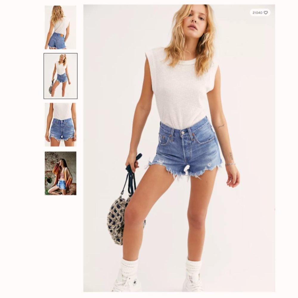 Levi’s 501 90's High-Rise Distressed Frayed Raw Hem Denim Mom Shorts Size 14/32 - Picture 2 of 3